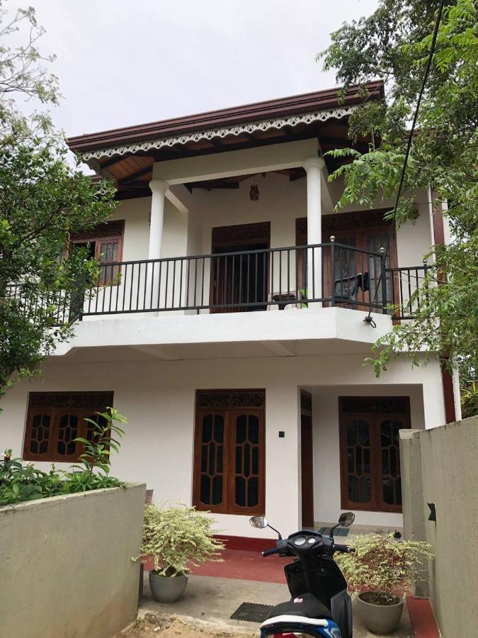 Ceylonia Guest Hotel Weligama Exterior photo